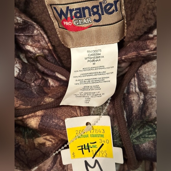 NWT Wrangler Pro Gear Realtree Fleece Lined Zip-Up Hoodie - Picture 3 of 3